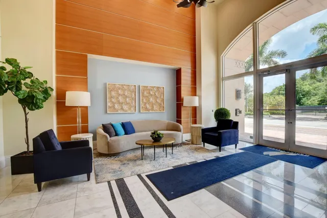 $5,750 | 700 East Boynton Beach Boulevard, Unit 403, Boynton Beach, FL 33435