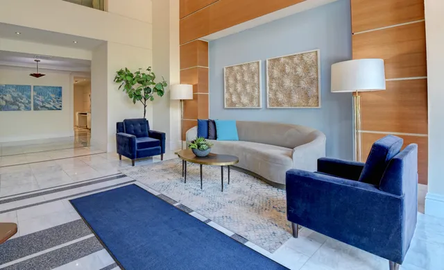 $5,750 | 700 East Boynton Beach Boulevard, Unit 403, Boynton Beach, FL 33435