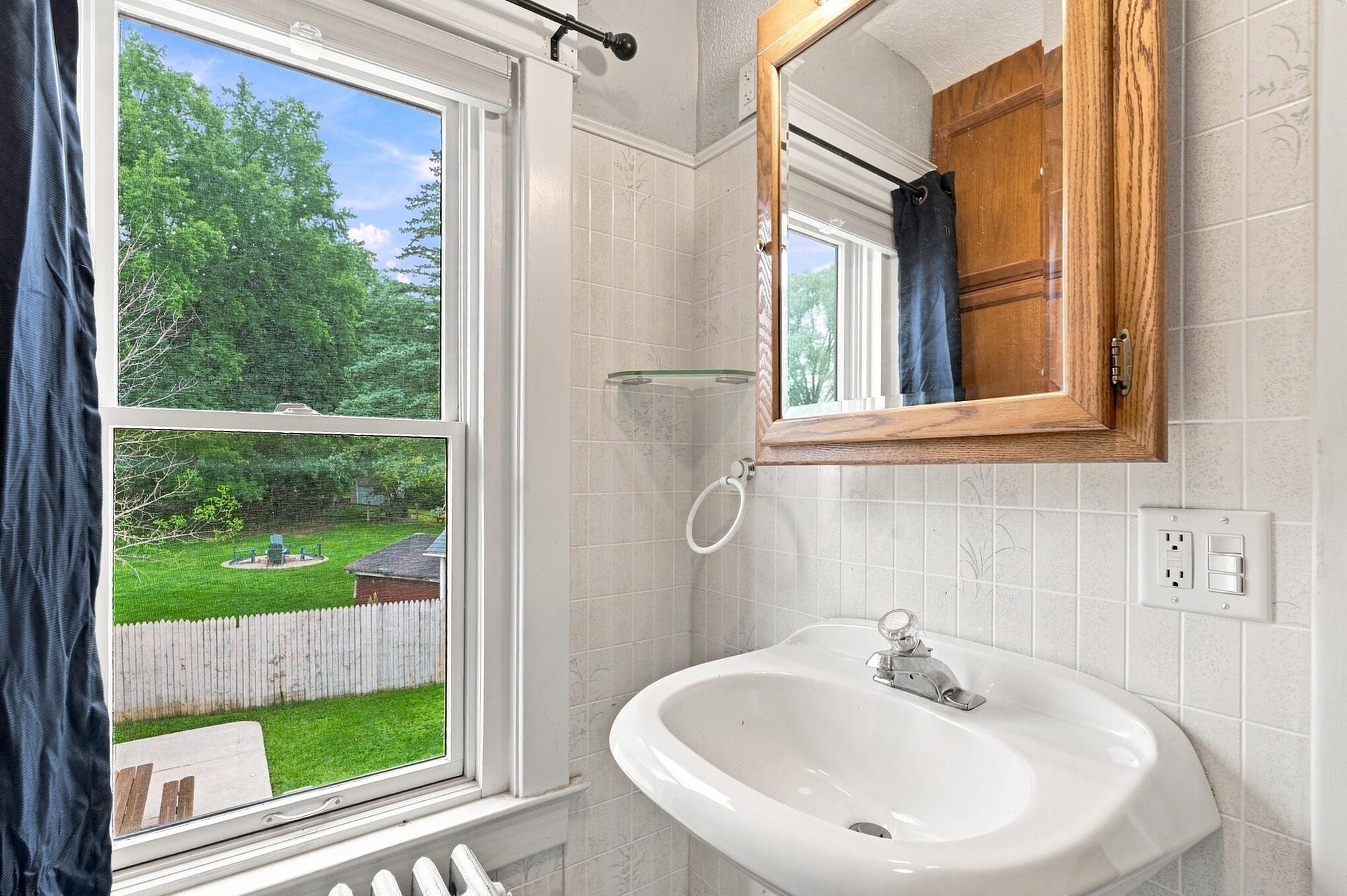 1903 Salisbury Road West Bend, WI 53090 - Photo 29 of 40 29_Bathroom_View_3