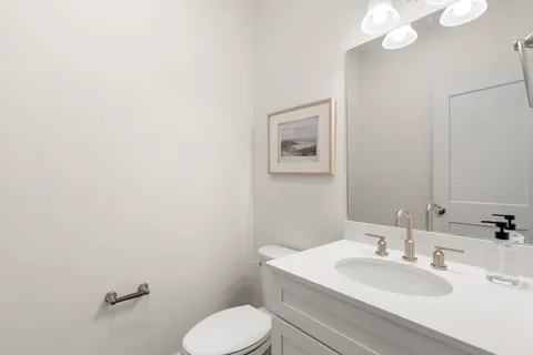 $424,000 | 15 Suffolk Drive, Unit 5, Concord, NH 03303