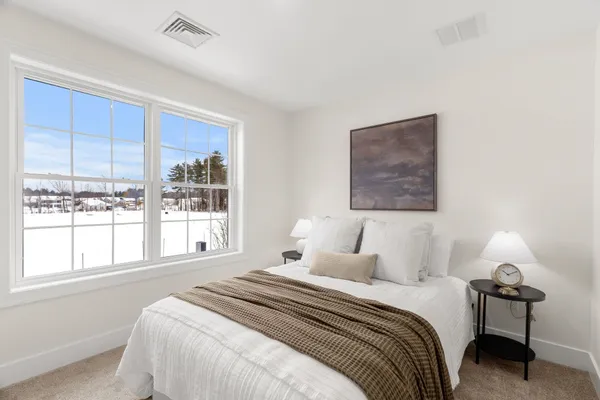$424,000 | 15 Suffolk Drive, Unit 5, Concord, NH 03303