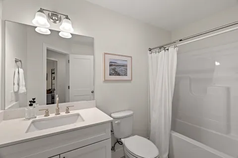 $424,000 | 15 Suffolk Drive, Unit 5, Concord, NH 03303