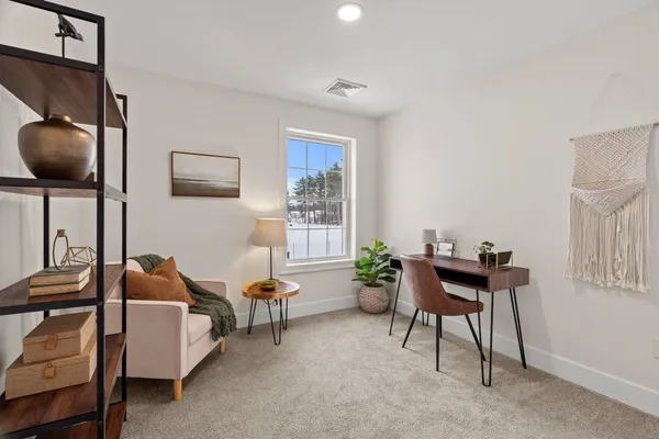 $424,000 | 15 Suffolk Drive, Unit 5, Concord, NH 03303
