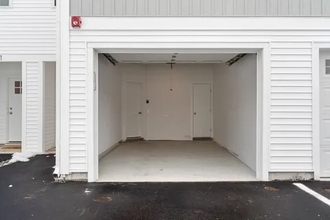 $424,000 | 15 Suffolk Drive, Unit 5, Concord, NH 03303