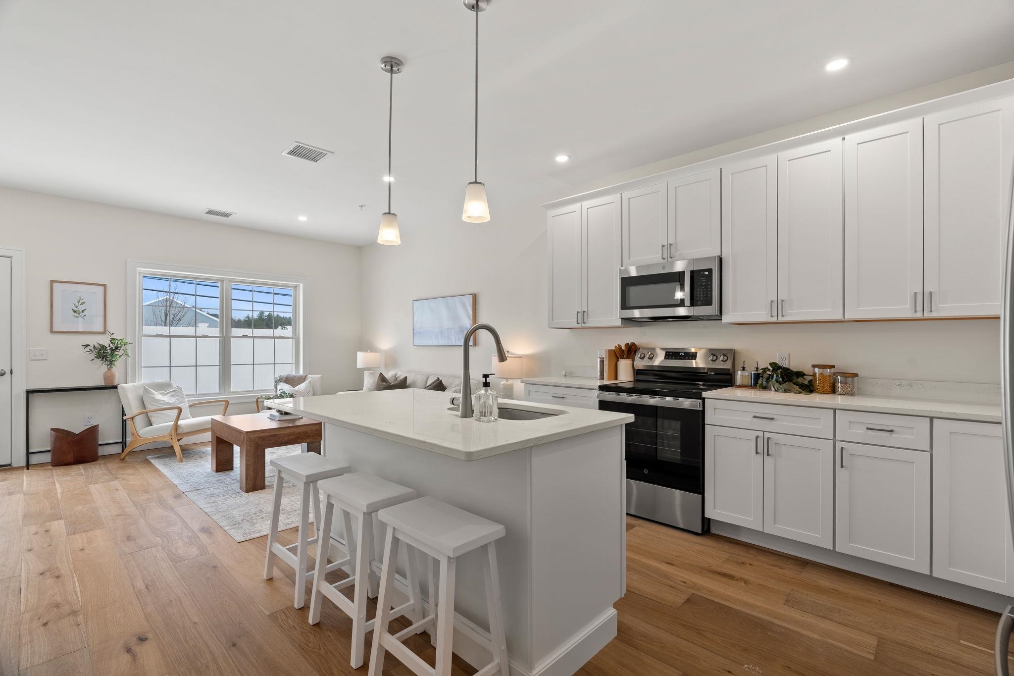 15 Suffolk Drive, Unit 5 Concord, NH 03303 - Photo 4 of 42