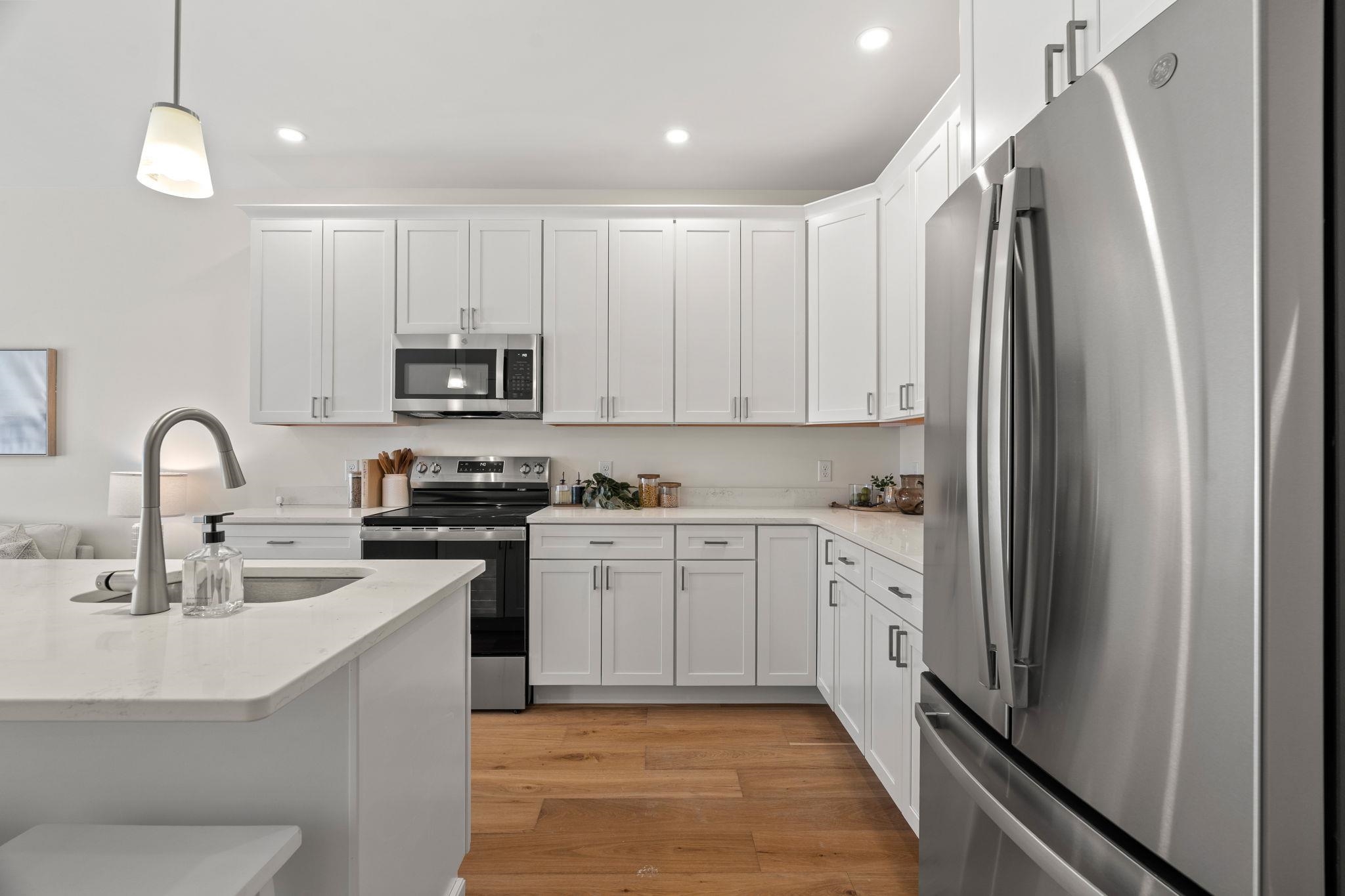 15 Suffolk Drive, Unit 5 Concord, NH 03303 - Photo 8 of 42