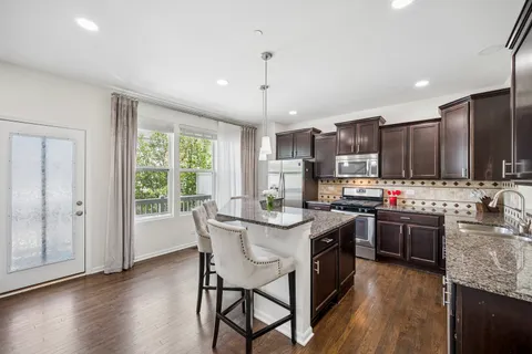 $499,000 | 3155 Coral Lane, Unit 335, Glenview, IL 60026