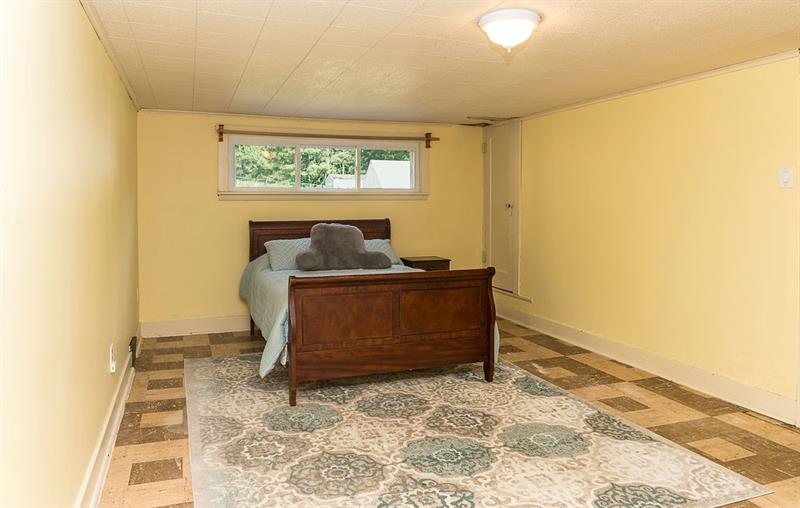 137 Naugle Road Beaver Falls, PA 15010 - Photo 30 of 39 Gallery Image 30