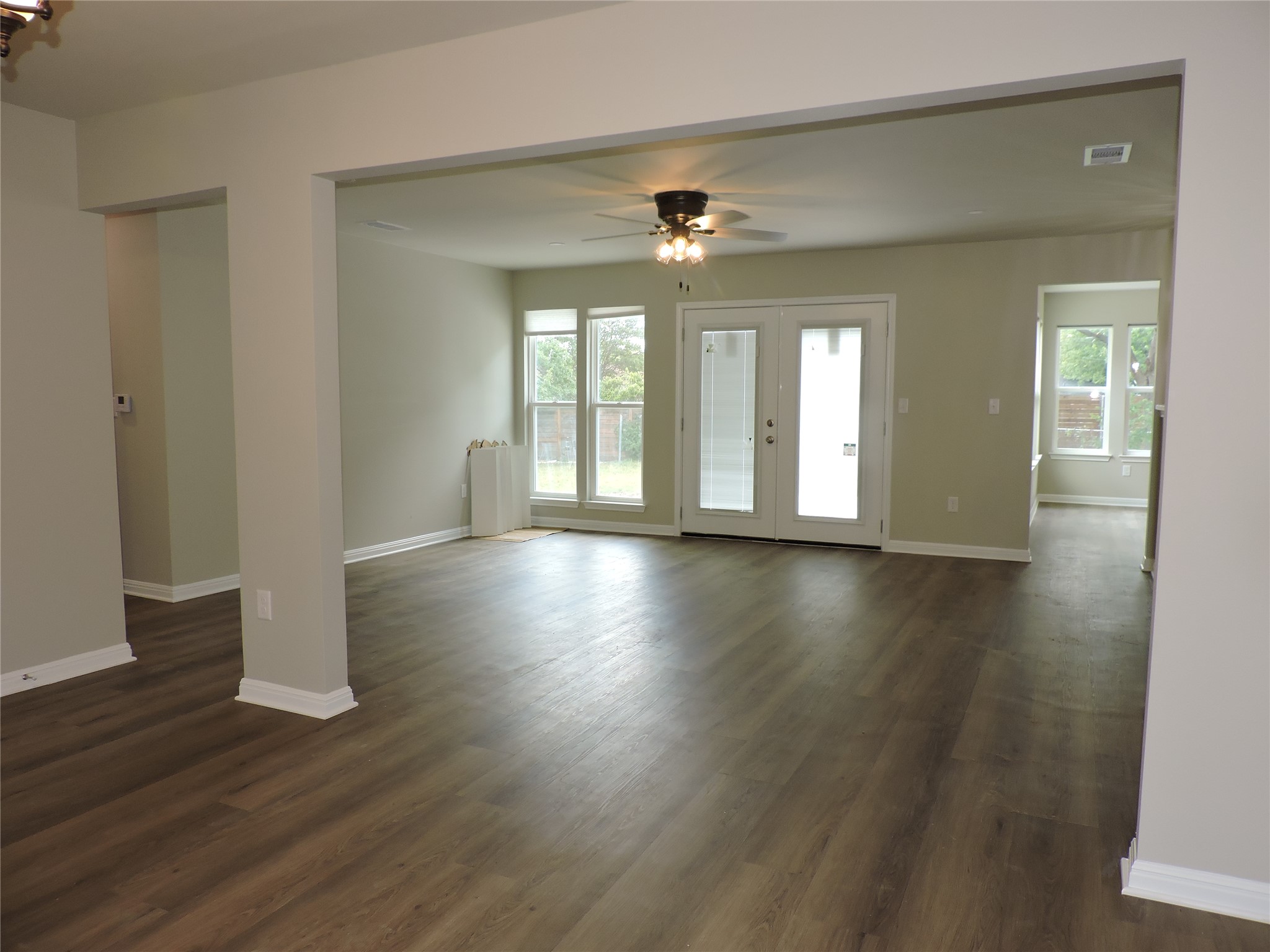 6908 Rufus Drive Austin, TX 78752 - Photo 2 of 33