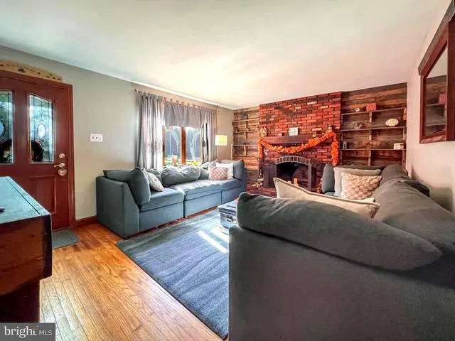 $464,900 | 1202 Clinton Avenue, Bensalem, PA 19020