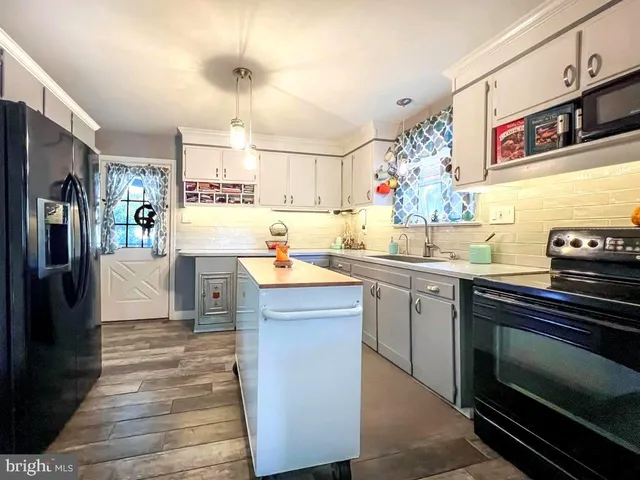 $464,900 | 1202 Clinton Avenue, Bensalem, PA 19020