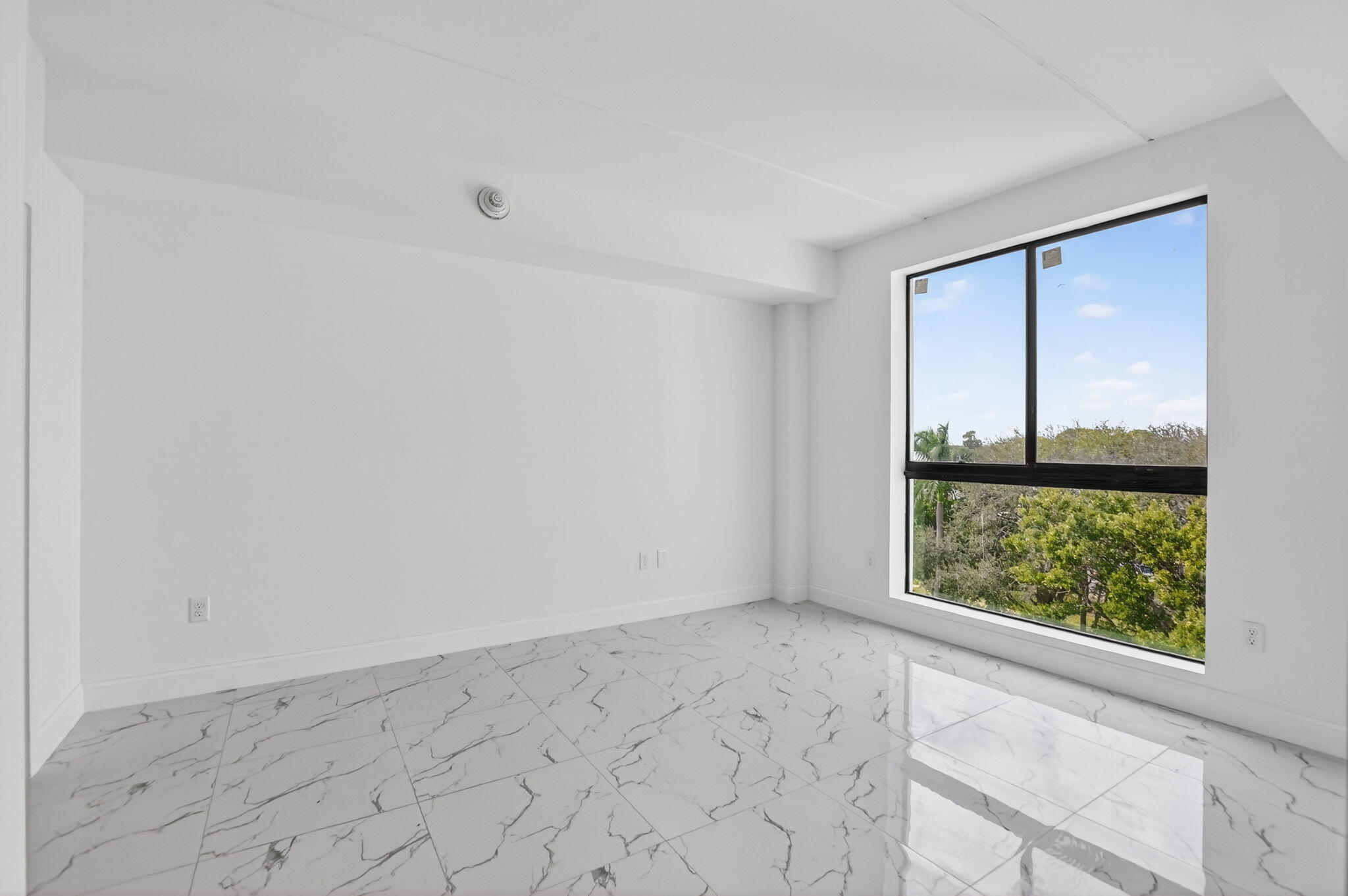 350 West Hidden Valley Boulevard, Unit 102 Boca Raton, FL 33487 - Photo 15 of 23 8