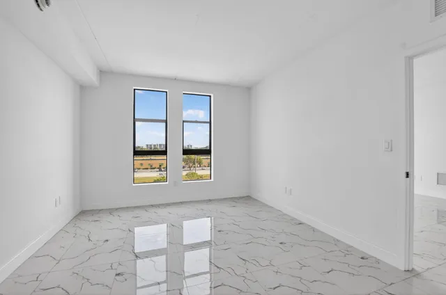 $3,250 | 350 West Hidden Valley Boulevard, Unit 102, Boca Raton, FL 33487