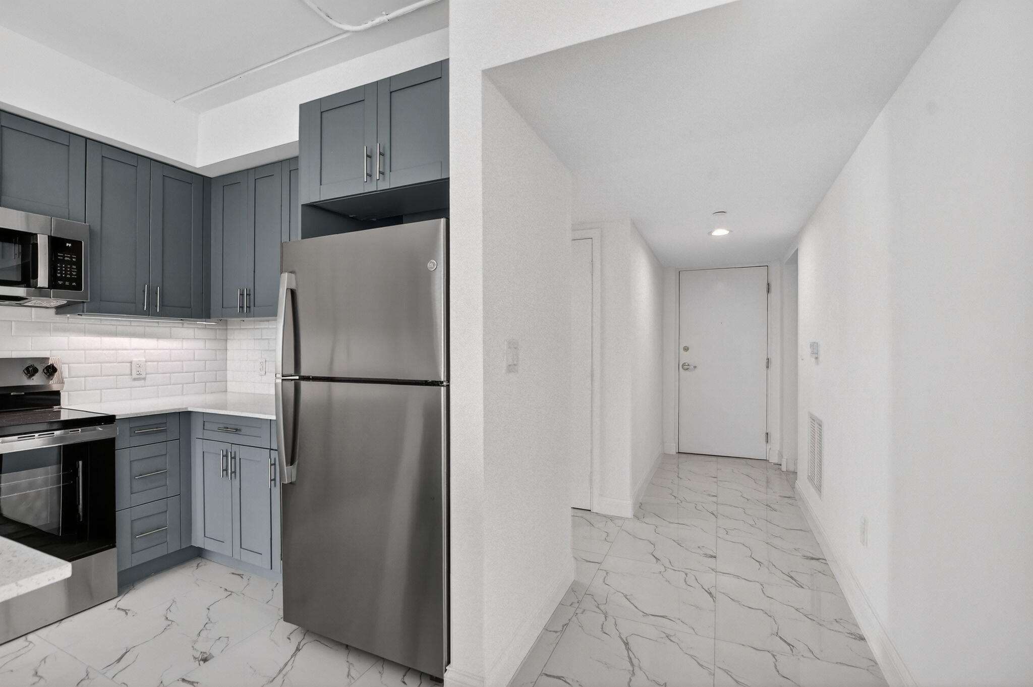 350 West Hidden Valley Boulevard, Unit 102 Boca Raton, FL 33487 - Photo 22 of 23 2