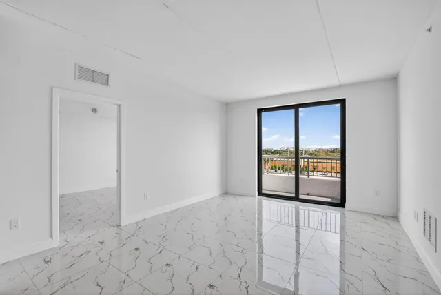 $3,250 | 350 West Hidden Valley Boulevard, Unit 102, Boca Raton, FL 33487