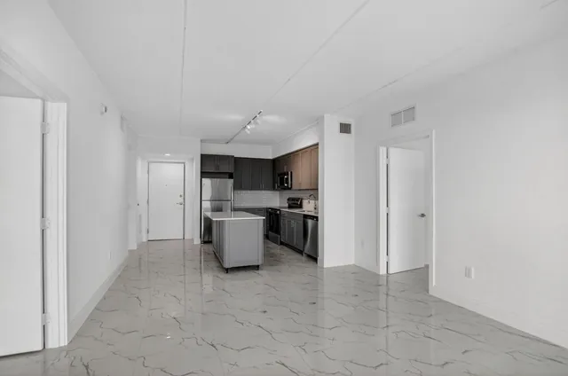 $3,250 | 350 West Hidden Valley Boulevard, Unit 102, Boca Raton, FL 33487