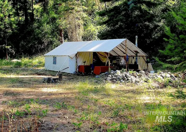 $975,000 | 3869 Salmon River Road, Riggins, ID 83549