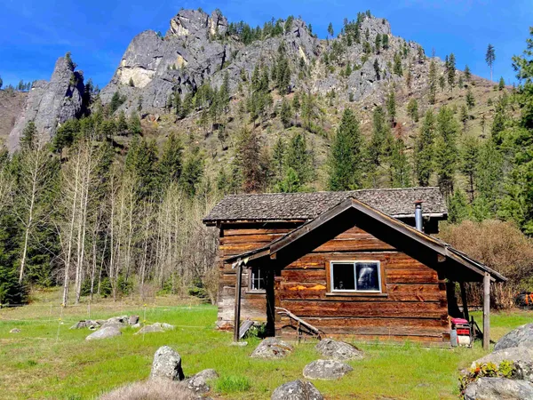 $975,000 | 3869 Salmon River Road, Riggins, ID 83549