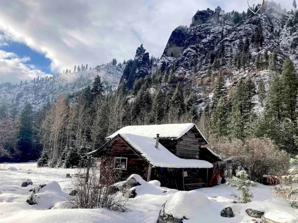 $975,000 | 3869 Salmon River Road, Riggins, ID 83549