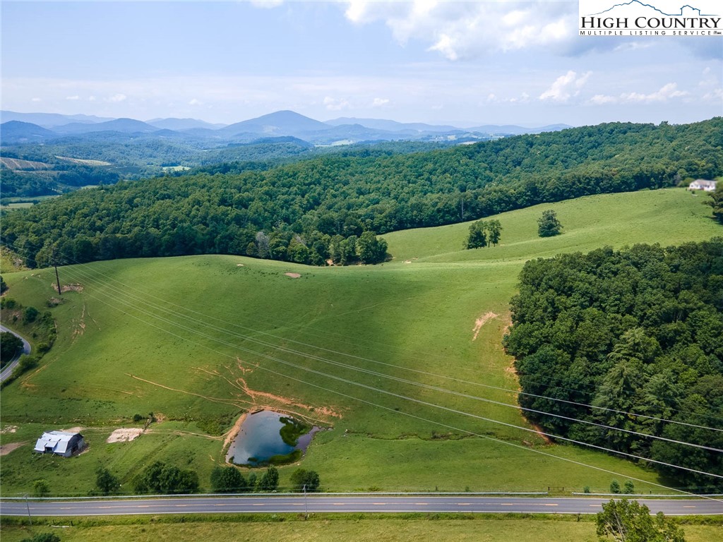 163 Bare Road West Jefferson, NC 28694 - Photo 11 of 37 Gallery Image 11