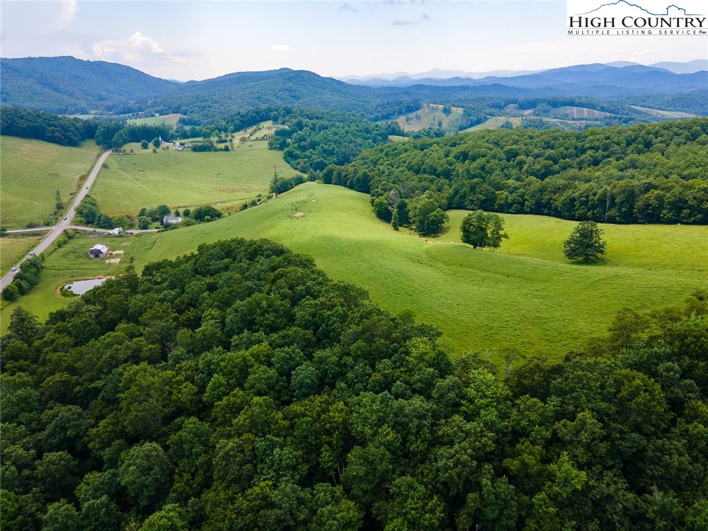 163 Bare Road West Jefferson, NC 28694 - Photo 12 of 37 Gallery Image 12