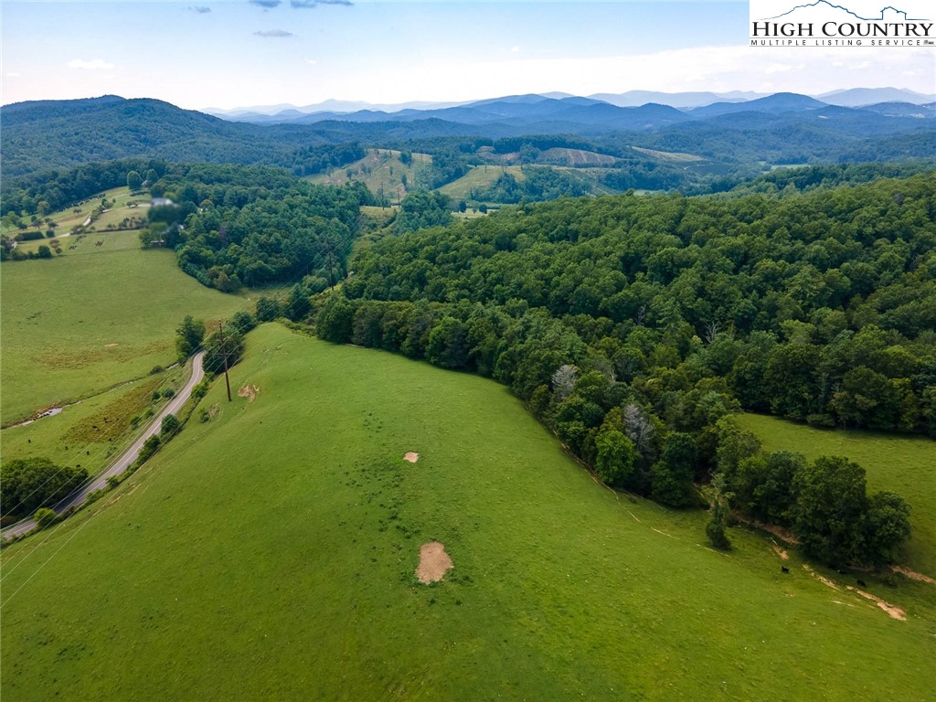 163 Bare Road West Jefferson, NC 28694 - Photo 14 of 37 Gallery Image 14