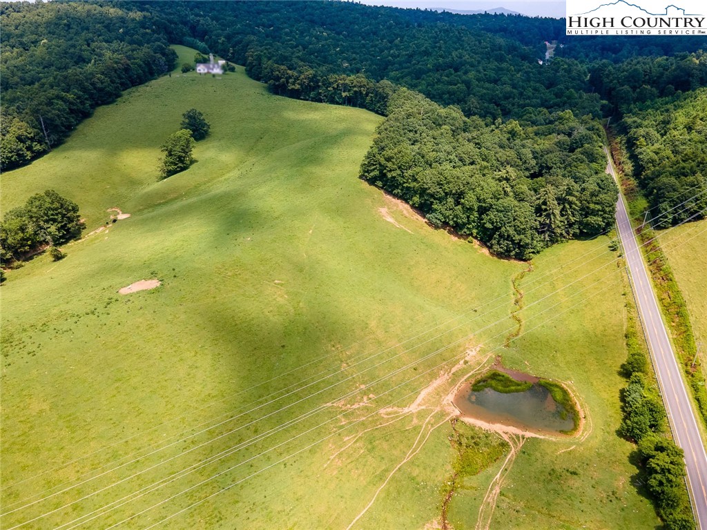 163 Bare Road West Jefferson, NC 28694 - Photo 2 of 37 Gallery Image 2