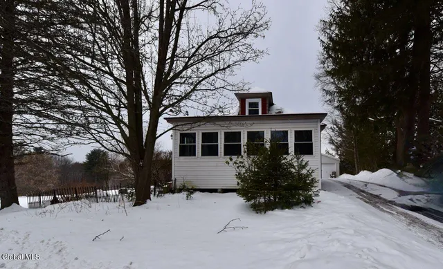 $299,500 | 283 County Highway 107, Johnstown, NY 12095