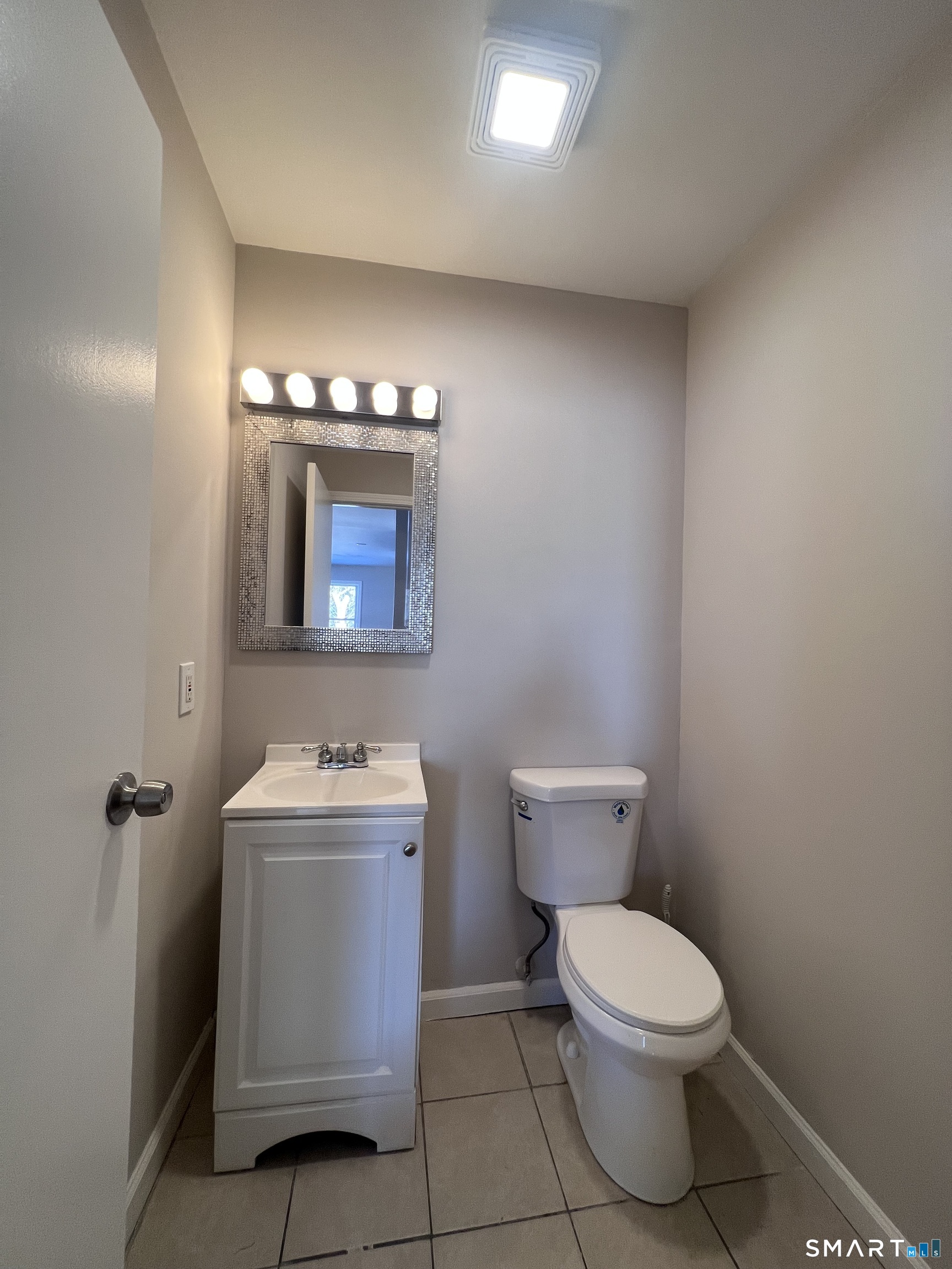 93 Shell Street Bridgeport, CT 06605 - Photo 9 of 28 HALF BATH MAIN LEVEL