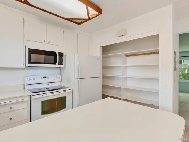 $668,000 | 1411 Casa Buena Drive, Unit 14, Corte Madera, CA 94925