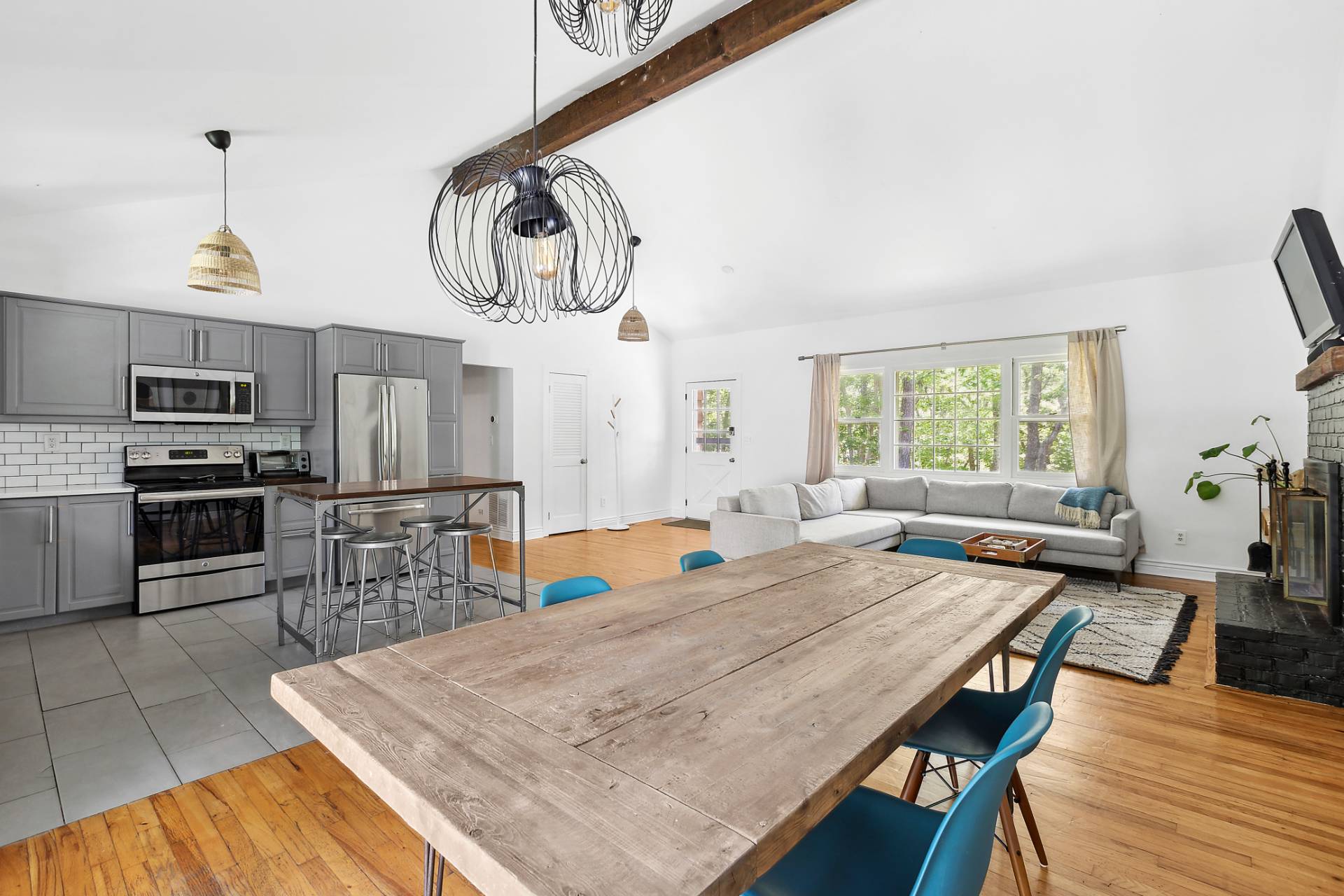 26 Whooping Hollow Road East Hampton, NY 11937 - Photo 8 of 18 a view of a dining room with furniture
