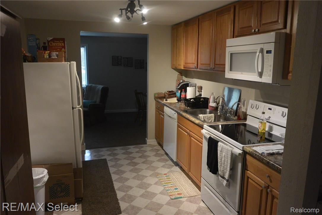 5519 Richfield Road Flint, MI 48506 - Photo 17 of 21 DSC_1376.JPG