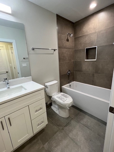 3726 North Racine Avenue, Unit 1 Chicago, IL 60613 - Photo 17 of 32