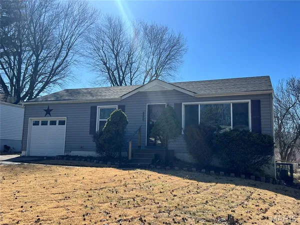 $1,290 | 1030 Addison Drive, St. Louis, MO 63137