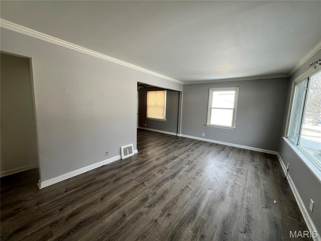 1030 Addison Drive St. Louis, MO 63137 - Photo 2 of 16