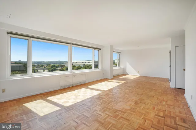 a view of an empty room and window