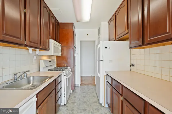 $525,000 | 2475 Virginia Avenue Northwest, Unit 921, Washington, DC 20037