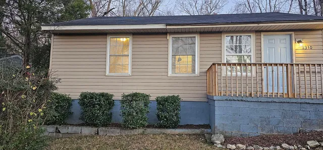 $1,400 | 2310 North Chamberlain Avenue, Chattanooga, TN 37406