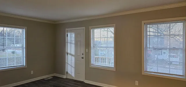 $1,400 | 2310 North Chamberlain Avenue, Chattanooga, TN 37406