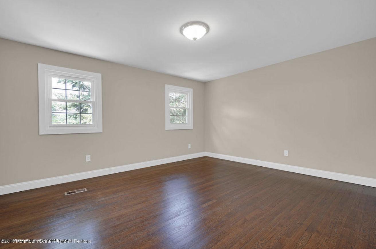 406 Stillwells Corner Road Freehold, NJ 07728 - Photo 16 of 28 DD63CDE8-7895-488C-9D94-552F52B45828