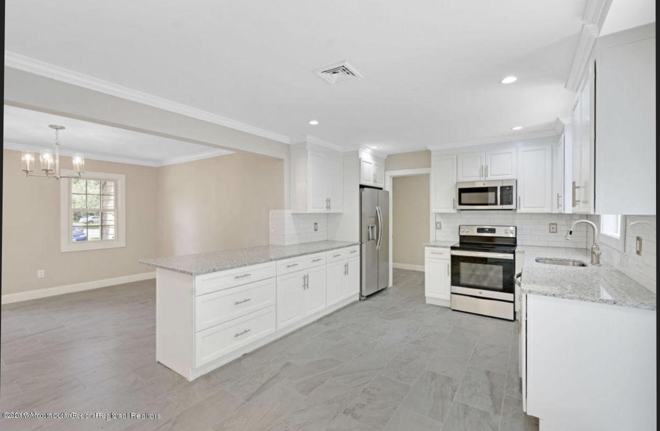 406 Stillwells Corner Road Freehold, NJ 07728 - Photo 8 of 28 14E60BDC-9592-4154-BFBF-D7CE0BBB1634