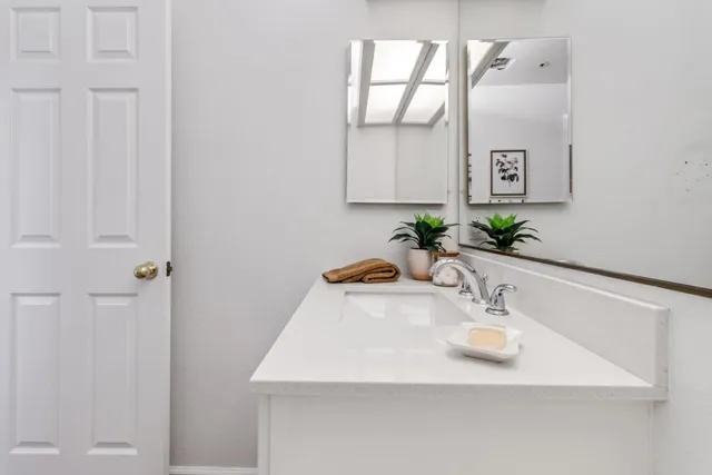 $1,050,000 | 17669 River Run Road, Salinas, CA 93908