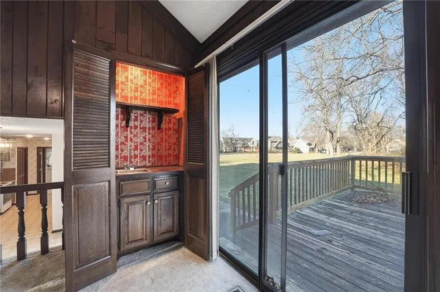 $365,000 | 12824 West 82nd Street, Lenexa, KS 66215