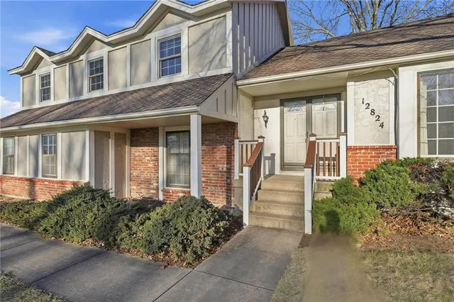 $365,000 | 12824 West 82nd Street, Lenexa, KS 66215