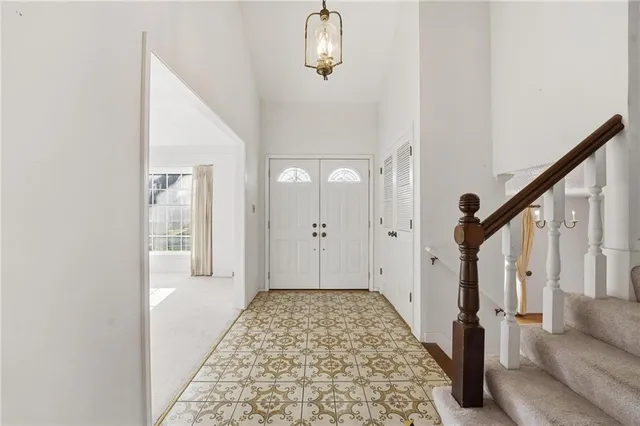 $365,000 | 12824 West 82nd Street, Lenexa, KS 66215