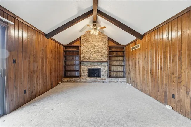 $365,000 | 12824 West 82nd Street, Lenexa, KS 66215