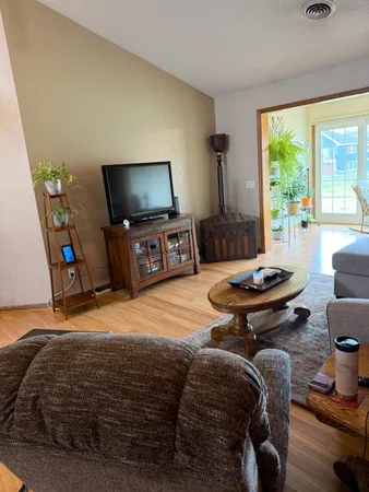 $159,900 | 924 South Gould Street, Redwood Falls, MN 56283