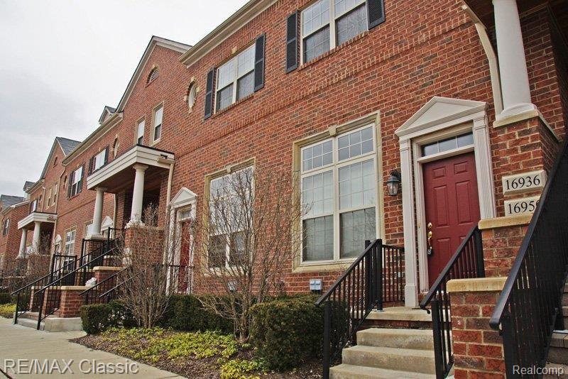 16950 Farmington Road, Unit 29 Livonia, MI 48154 - Photo 13 of 14 Brick Exterior