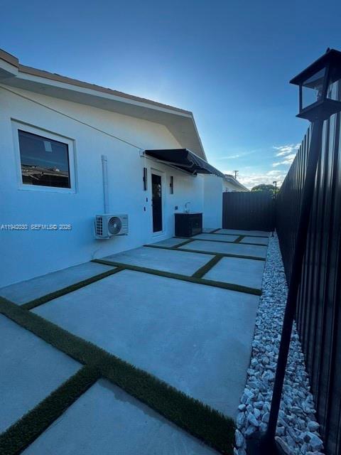 a view of a livingroom with furniture