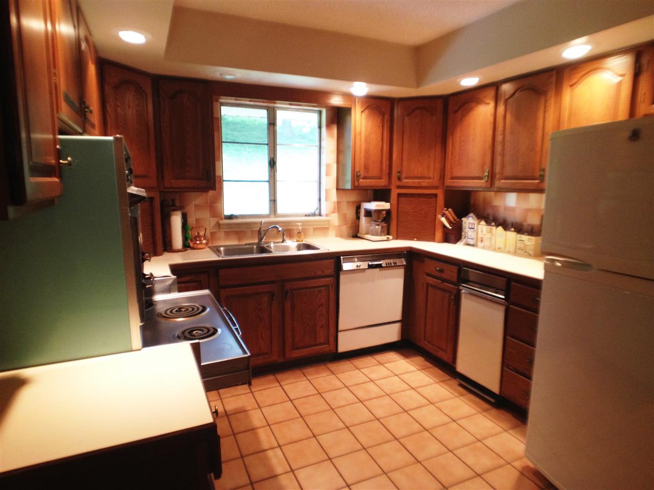 1301 South Red Bank Road Evansville, IN 47712 - Photo 11 of 35 Gallery Image 11